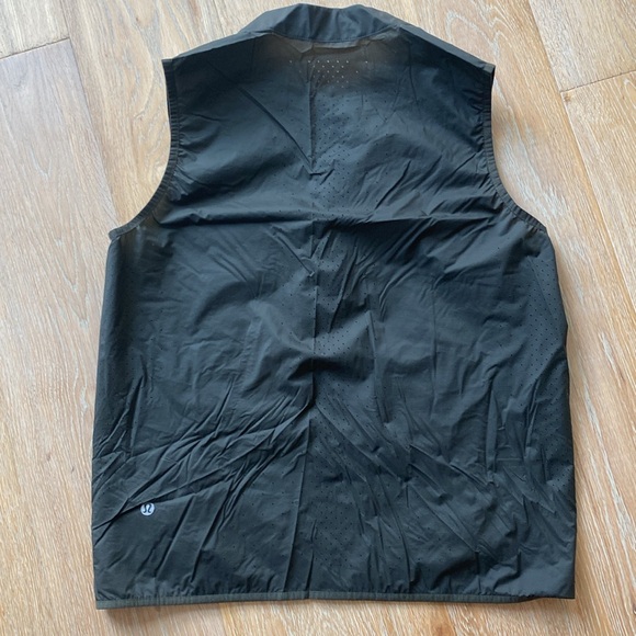 Lululemon 6 vest jacket top running hiking lightweight mesh zip pockets dk green - Picture 5 of 8
